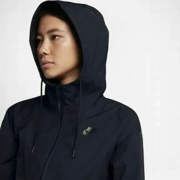 *Nike Waterproof Packable Parka - Picture 4 of 8